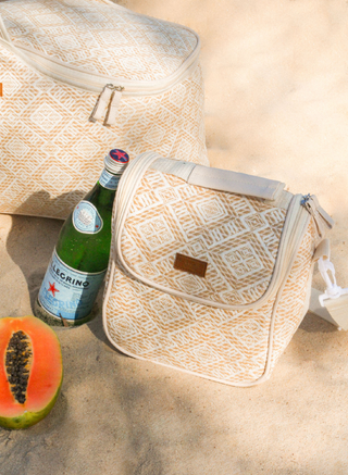 LUNCH & WINE COOLER BAGS ADD A TOUCH OF GLAMOUR!